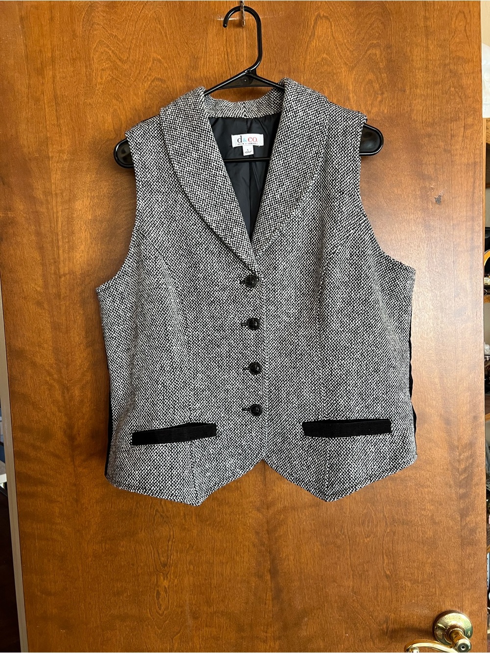d.co Women's Black & White Textured Tailored Vest